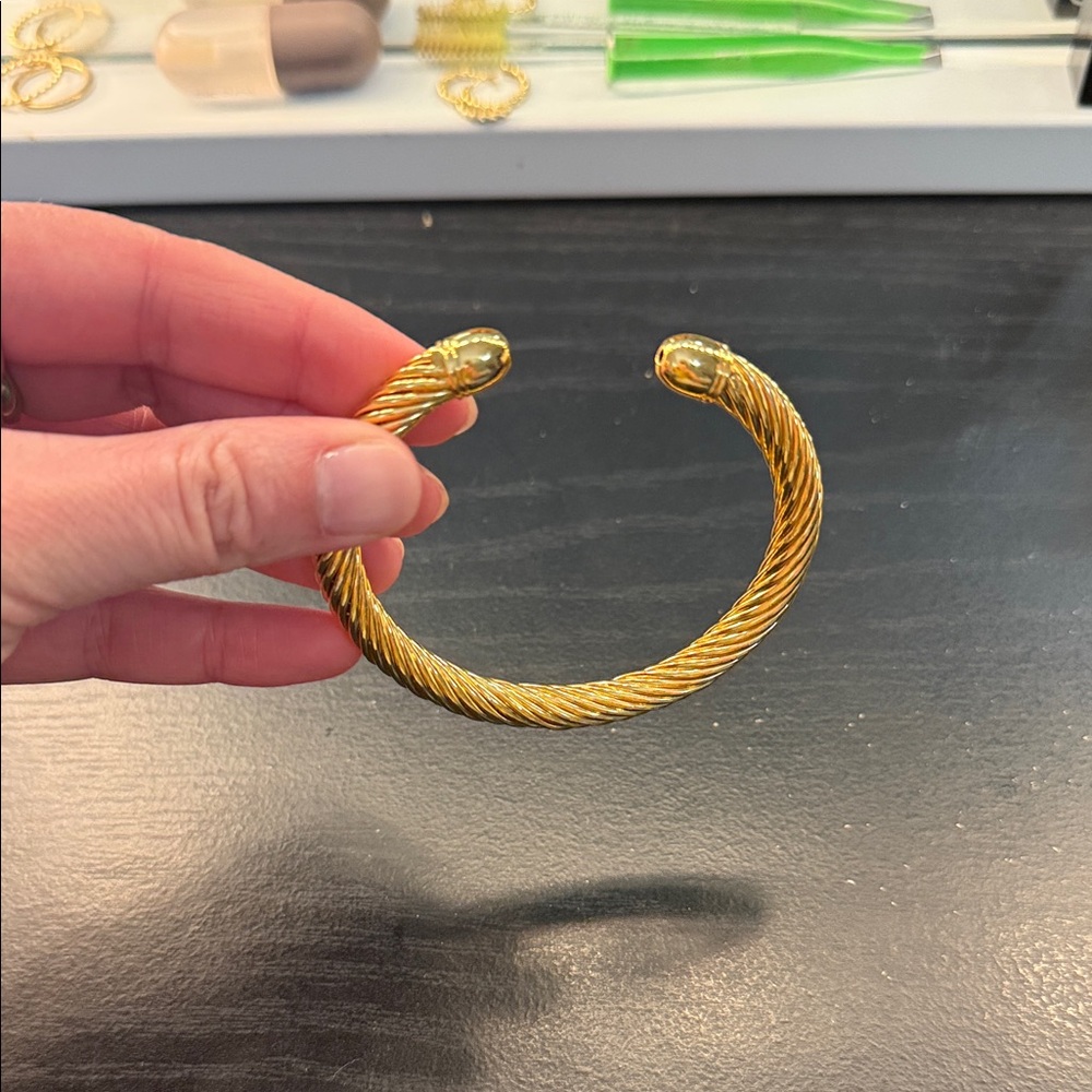 Gold Twisted Rope Cuff Bracelet - Women